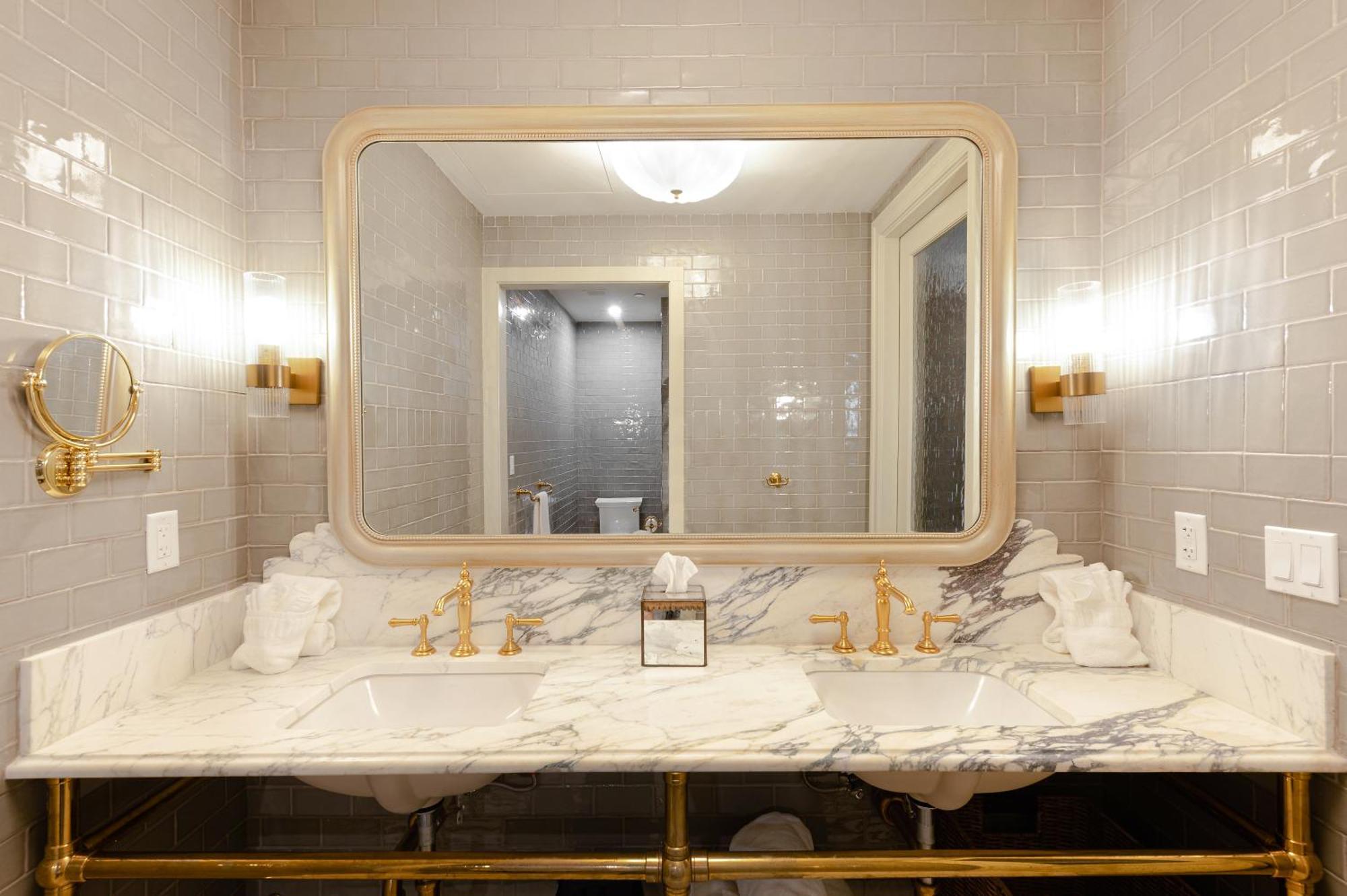 Hotel Cleo, Knoxville Downtown, A Tribute Portfolio Hotel Экстерьер фото
